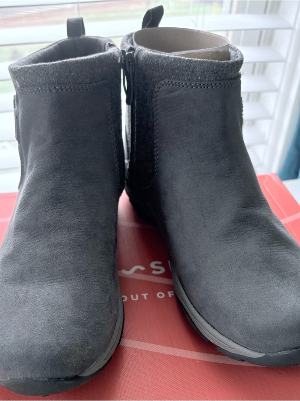Easy Spirit Women's Gray Lightweight Ultra Flexible Suede Ankle Booties, 7M
